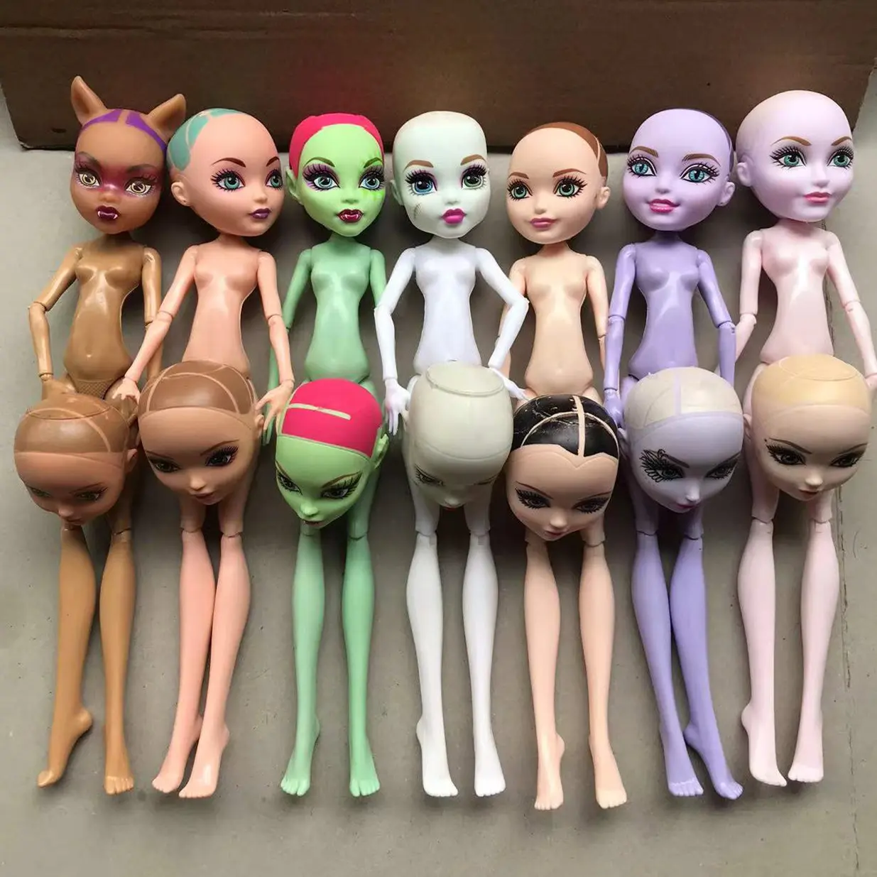 324
