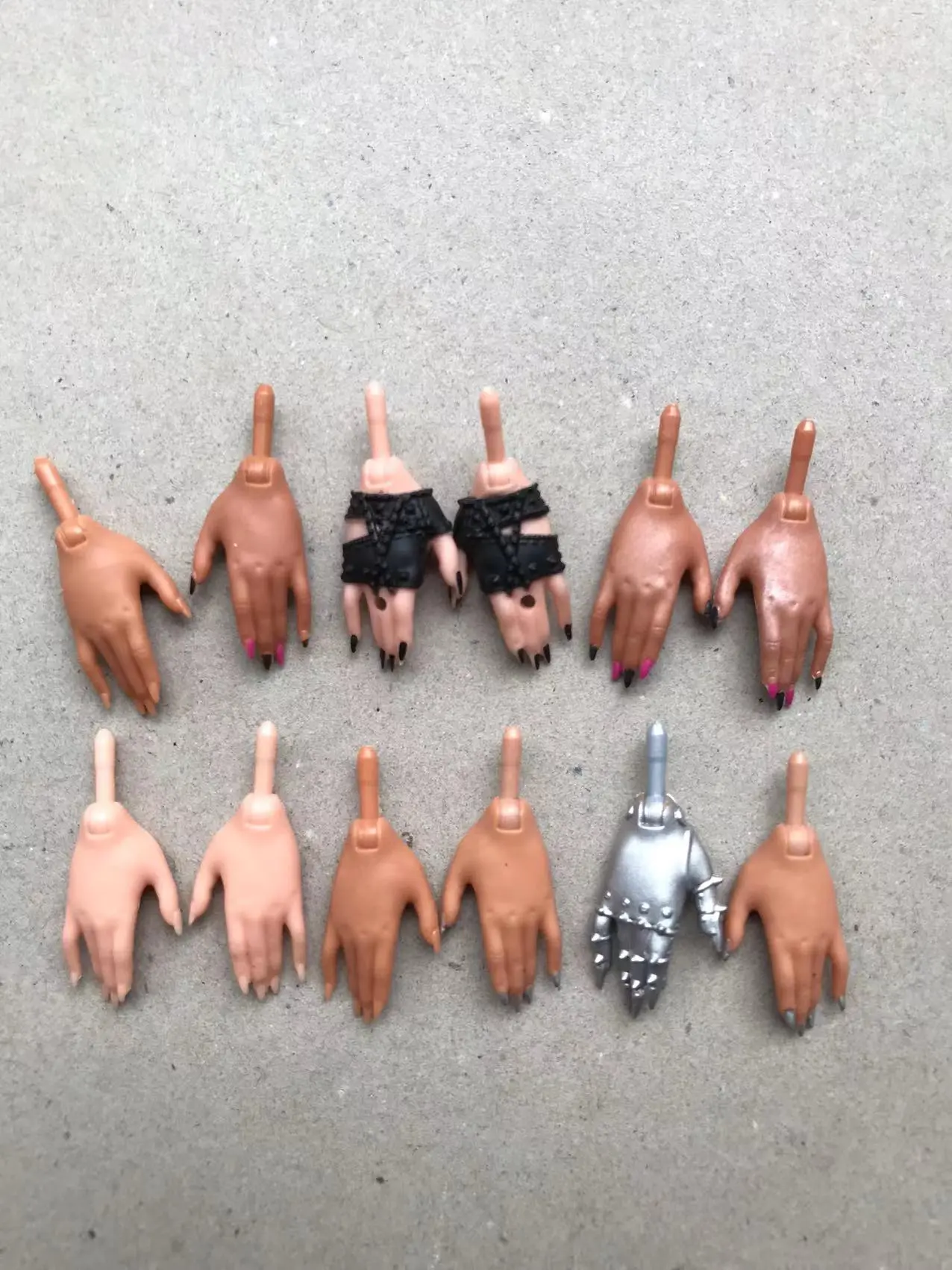 324
