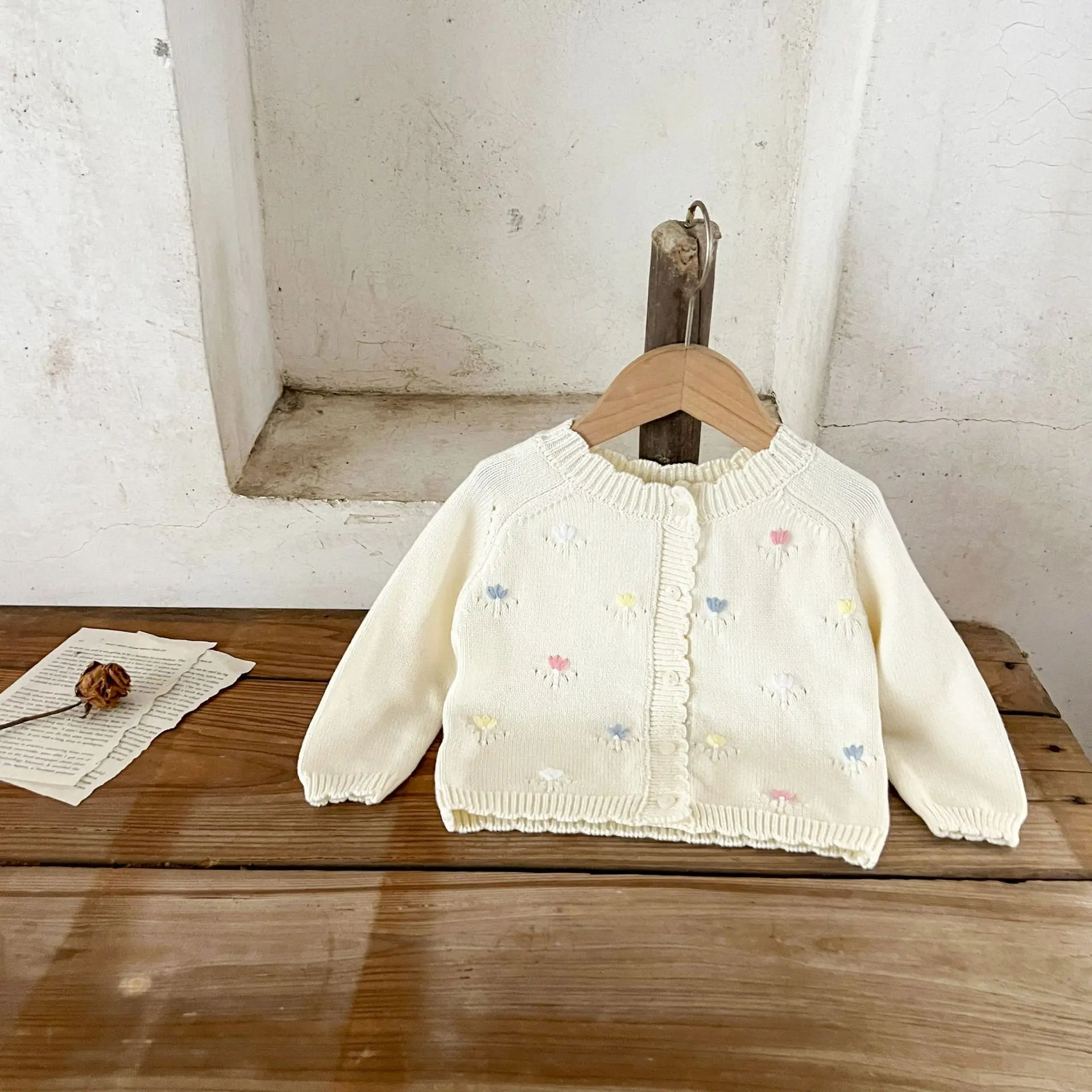 Ins Korean Version of Girls' Baby Spring and Autumn Flower Embroidery Sweater Cardigan Baby Pure Cotton Sweater Jacket