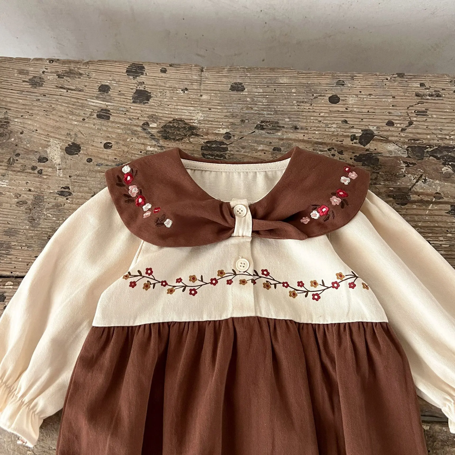 2025 Autumn Spring New in Kids Baby Girls Flower Patchwork Jumpsuits - Infant Newborn Embroidery Peter Pan Collar Bodysuits