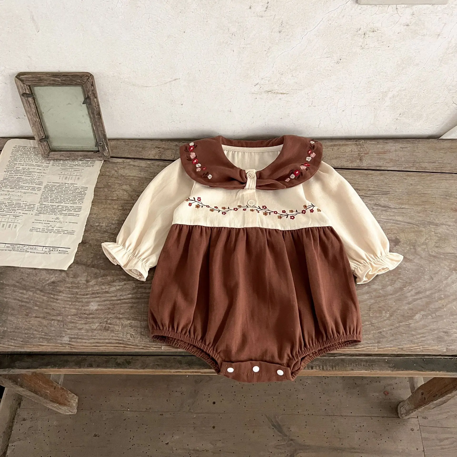 2025 Autumn Spring New in Kids Baby Girls Flower Patchwork Jumpsuits - Infant Newborn Embroidery Peter Pan Collar Bodysuits