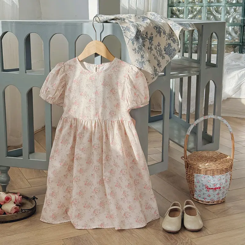 2025 summer new Korean version heart hollow out girls' dress floral children's dress short sleeved princess dress