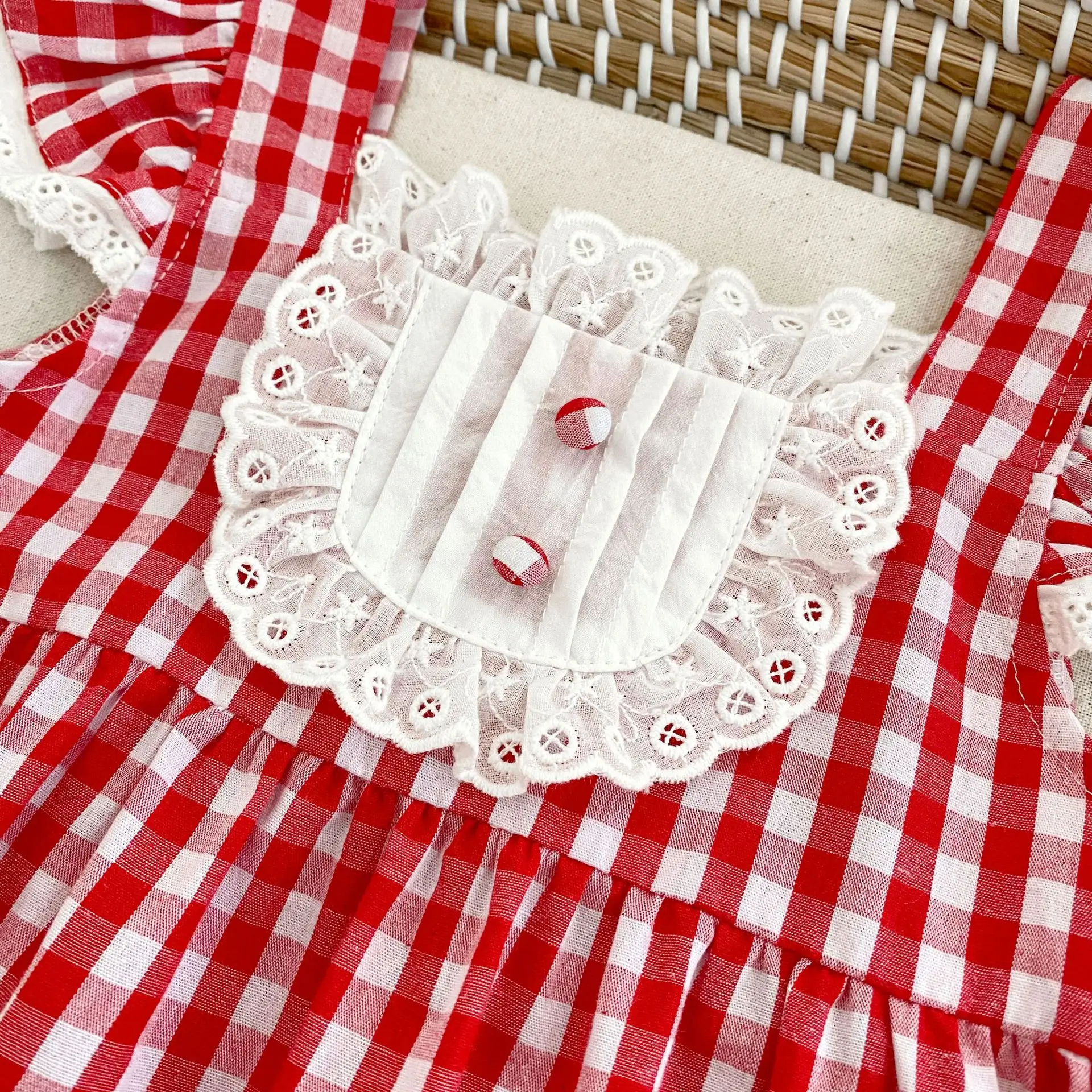 INS New Baby Girl Retro Checkered Flying Sleeves Ha Yi Stylish Concave Design Bag Fart Clothes Baby Summer Jumpsuit
