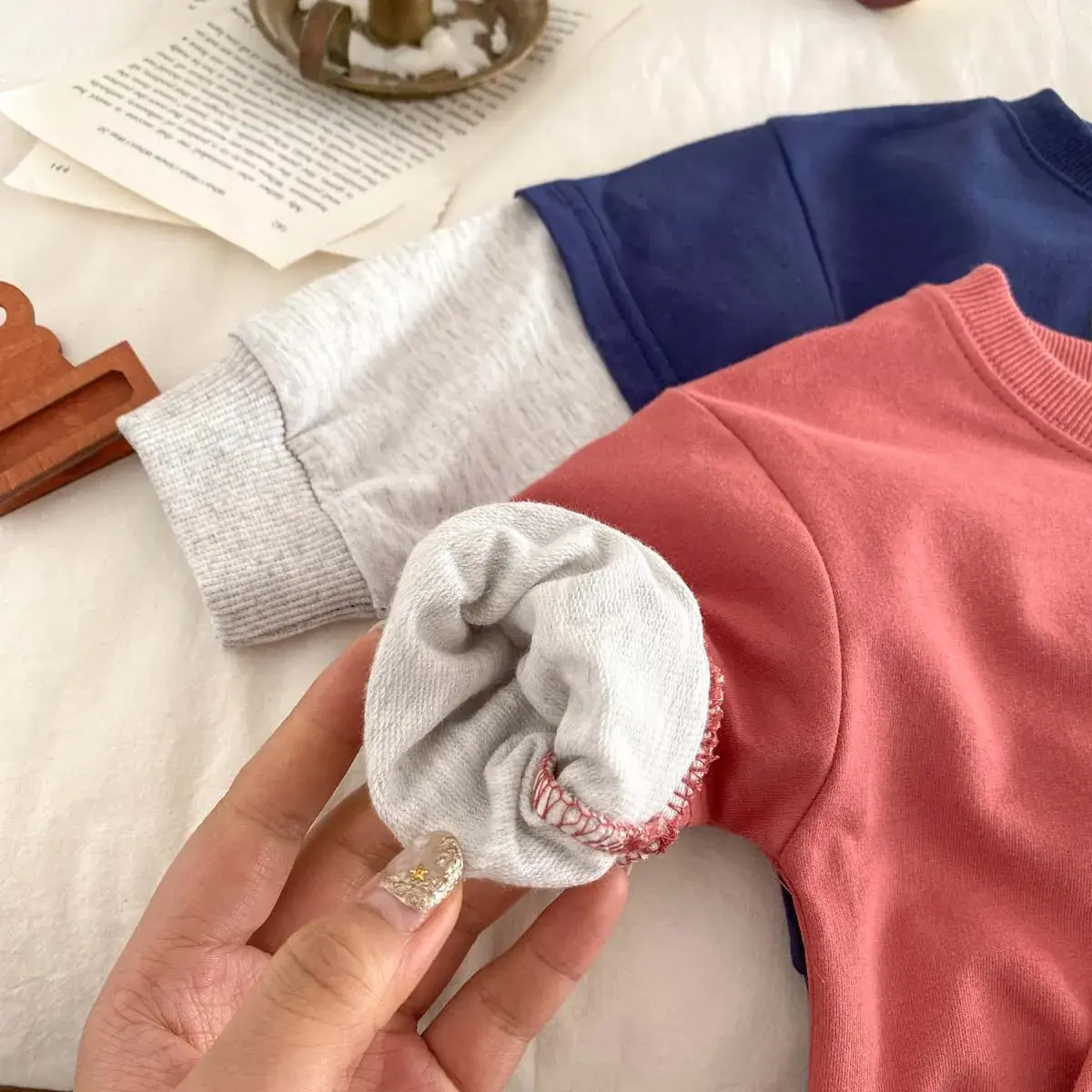 2025 Spring New in Kids Baby Boys Fashion Clothing Infant Full Sleeve Letter Fake Two Pieces Kangaroo Bag Top Sweatshirts 3M-3Y