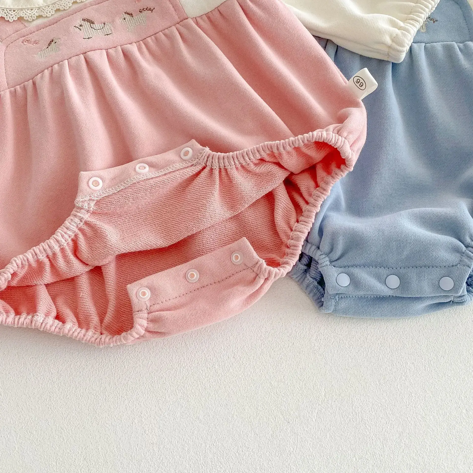 2025 Spring New Baby Princess Romper – 2-in-1 Faux Layered Crawling Outfit for Newborns, Super Cute Baby Spring Clothes with Hat