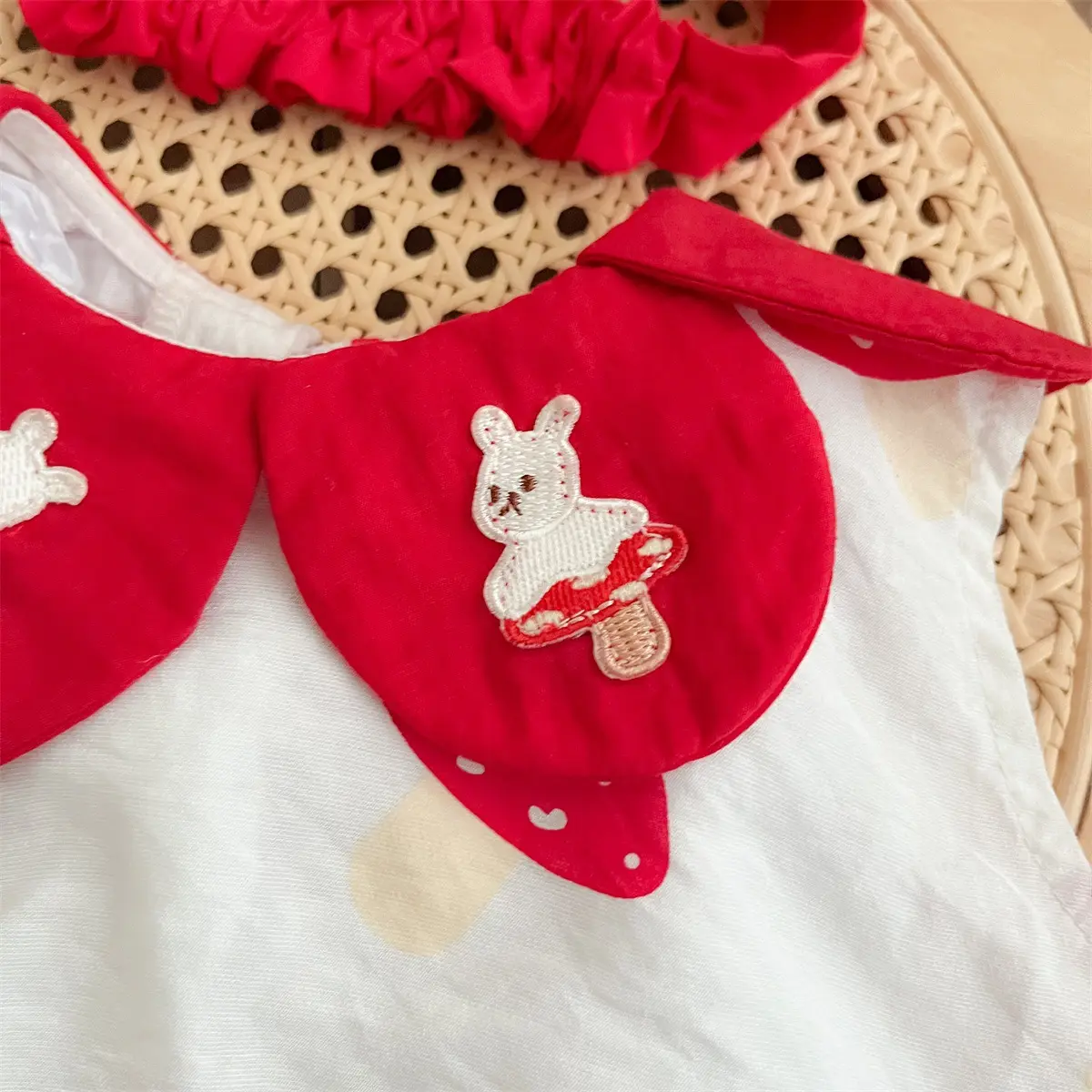 2025 Summer Baby Girl Strawberry Print Petal Collar Sleeveless Romper with Headband Instagram Fashion