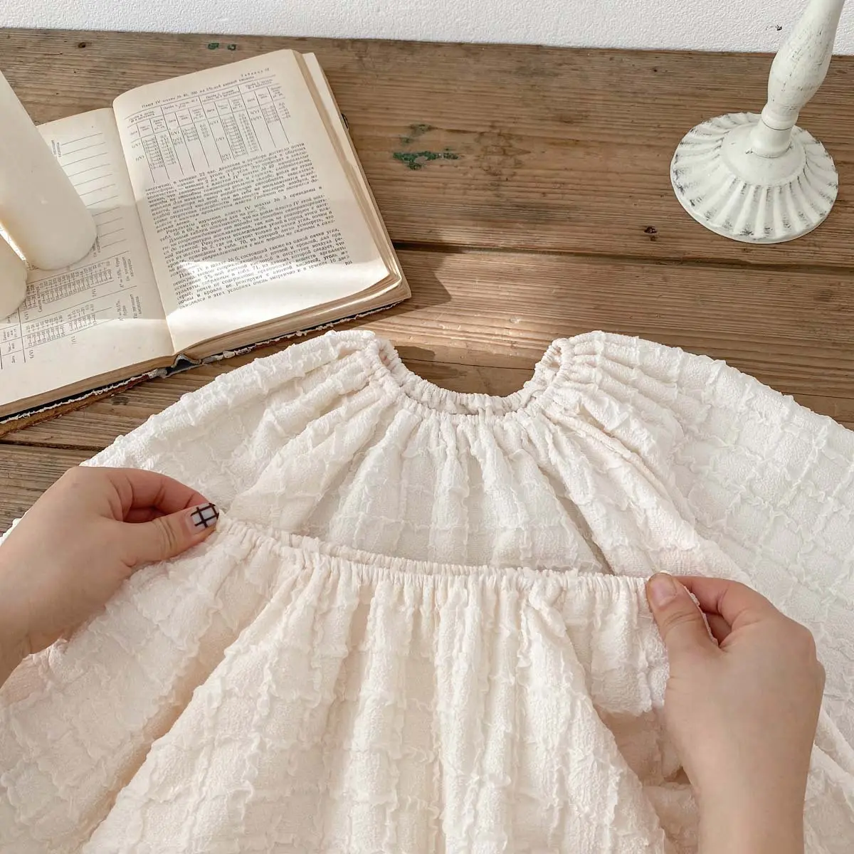 2025 Spring Baby Girl Ruffled Solid Color Romper with Bubble Sleeves and Long Sleeved Dress Sister Matching Outfit