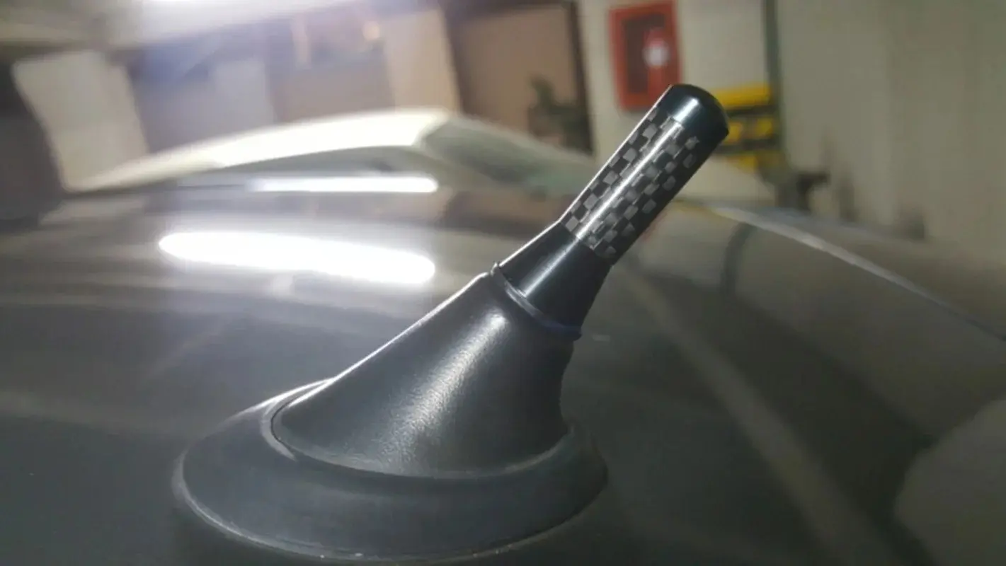 Black Car Roof Antenna Carbon Fiber Short and Long Auto Roof Radio Aerial Accessories Universal Enhanced Signal 3.5cm 12cm