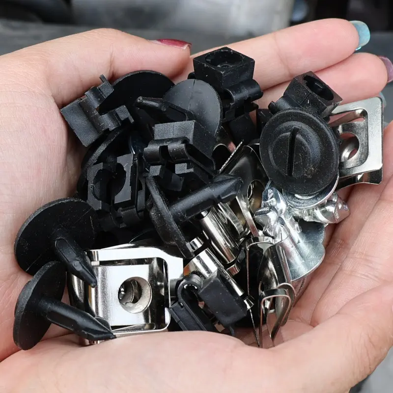 Car Undertray Guard Engine Under Cover Hood Snap Fixing Clips & Screws 8D0805960 8D0805121 for AUDI A4 A6 for VW Passat B5