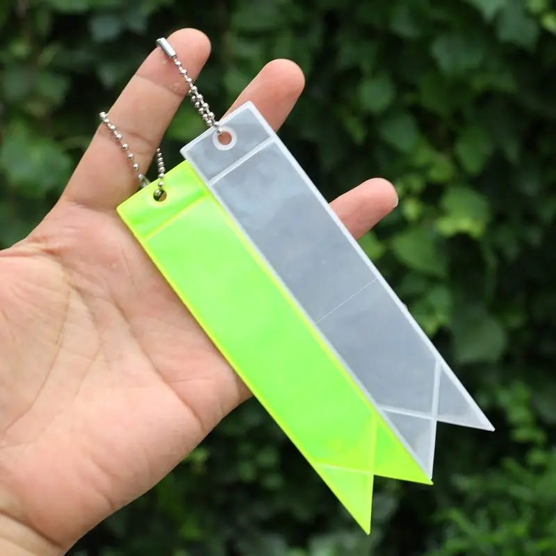 Reflector with Chains Reflective Keychain PVC Reflective Pendant Kids Reflector Pendant for School Bag Cycling Backpack