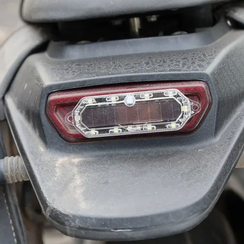Mini LED Solar Power Car Warning Light Night Security Simulated Alarm Wireless Anti-Theft Caution Lamp Motorcycles Flashing Lamp