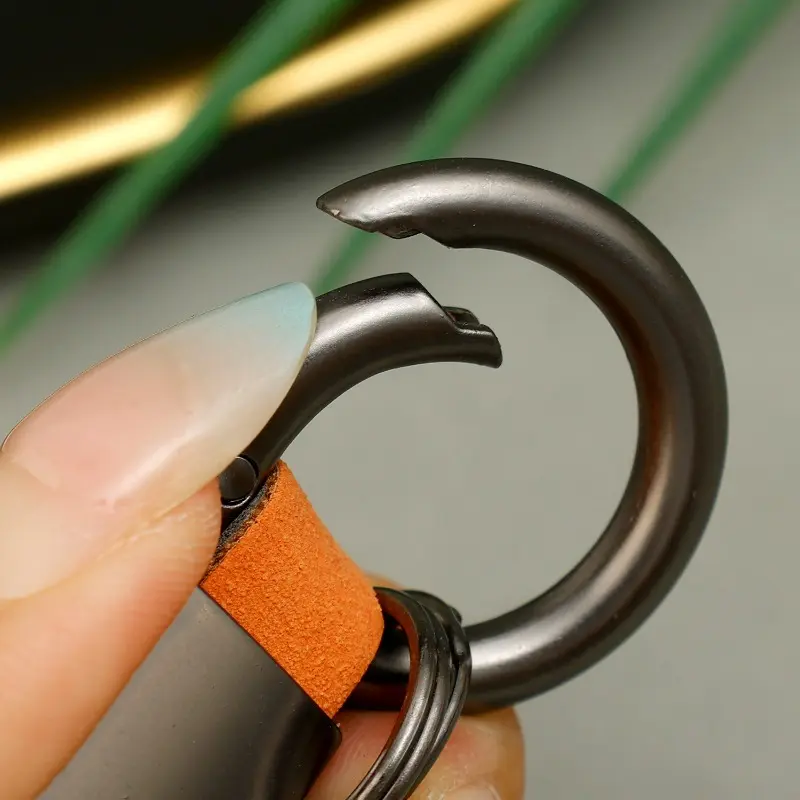 Car Key Ring Buckle Hanging Rope Zinc Alloy Creative Car Keyring Simple Hanging Decorations Key Case for Men and Women
