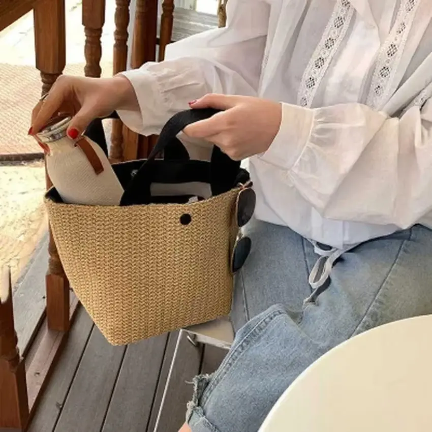 1Pcs Casual Rattan Women Handbags Summer new Beach Straw Bags Wicker Woven Female Totes Large Capacity Ladies Buckets Travel Bag