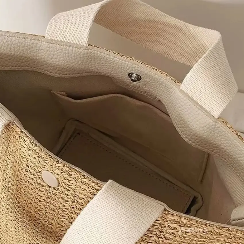 1Pcs Casual Rattan Women Handbags Summer new Beach Straw Bags Wicker Woven Female Totes Large Capacity Ladies Buckets Travel Bag