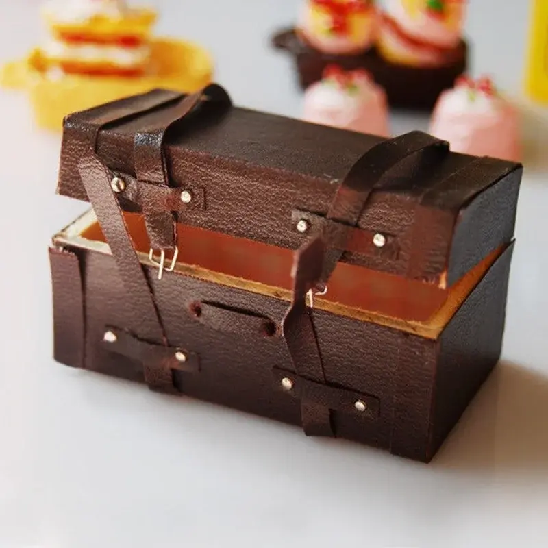 1/12 Dollhouse Miniature Vintage Leather Wooden Suitcase Mini Luggage