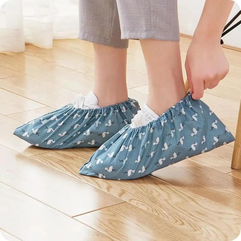 1Pcs Practical Swan Decor Waterproof Shoe Covers Indoor Washable Elastic Adult Dustproof Cloth Cover Shoes Household Accessories