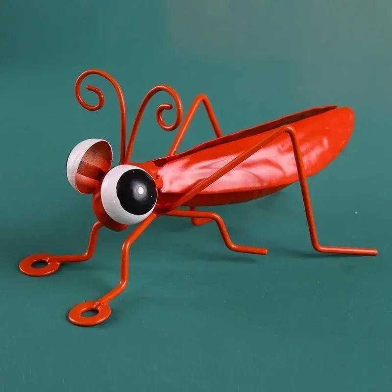 Garden Cute Metal Grasshopper Statue Decoration Outdoor Tree Wall Art Garden Grasshopper Statue Decoration Courtyard Backyard