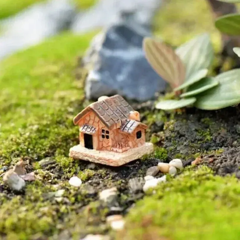 Home Desktop Small Crafts Mini Statues Doll House Stone House Garden Decoration Micro Landscape Garden Hut Miniature Resin