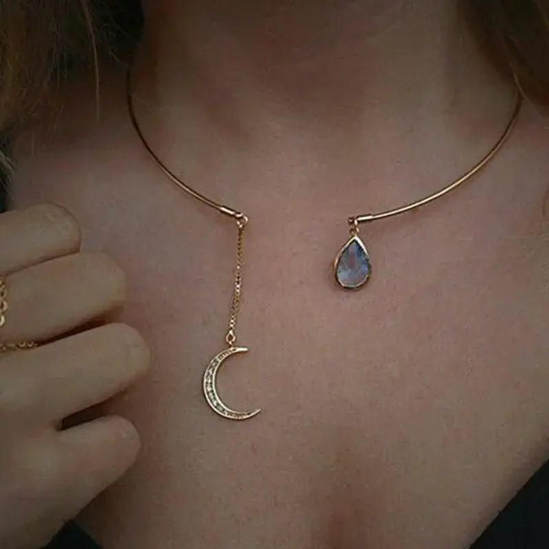 Women's Water Drop Necklace Collar Creative and Fashionable Neck Jewelry Niche Design Sense High-end Moon Studded Diamond