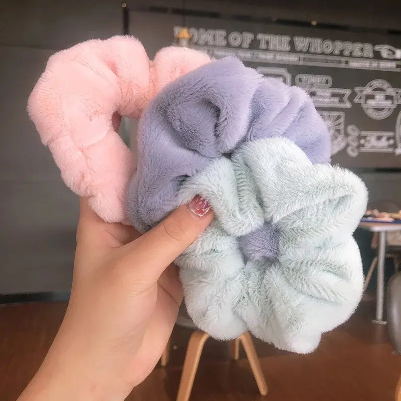Pretty Multiple Colors Ladies Hair Band Scrunchies Winter Cute Girls Plush Soft Elastic Rubber Band Loop Clothing Accessories