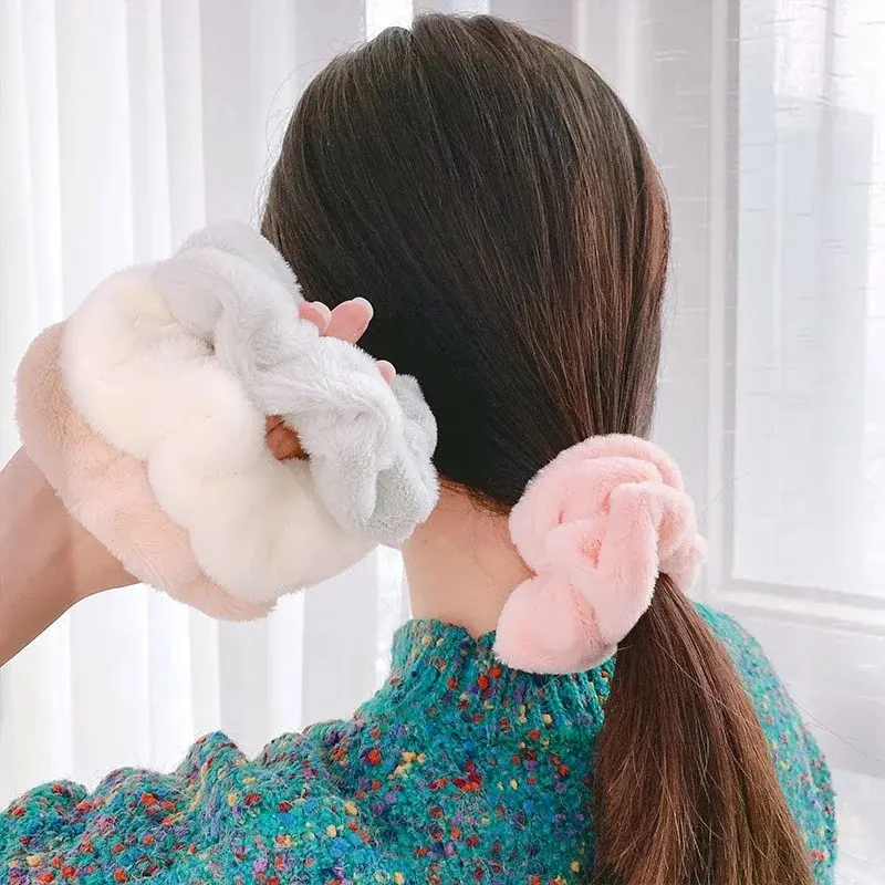 Pretty Multiple Colors Ladies Hair Band Scrunchies Winter Cute Girls Plush Soft Elastic Rubber Band Loop Clothing Accessories