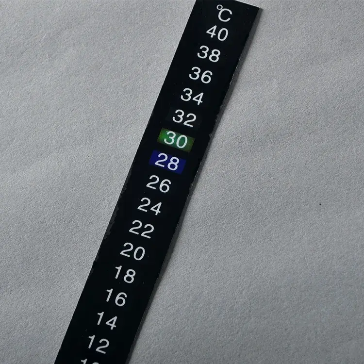 Fish Tank Temperature Sticker LCD Temperature Sensing 10-40 ℃ Fish Tank Water Temperature Measurement Patch Aquarium Tool 2025