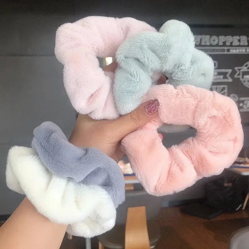 Pretty Multiple Colors Ladies Hair Band Scrunchies Winter Cute Girls Plush Soft Elastic Rubber Band Loop Clothing Accessories