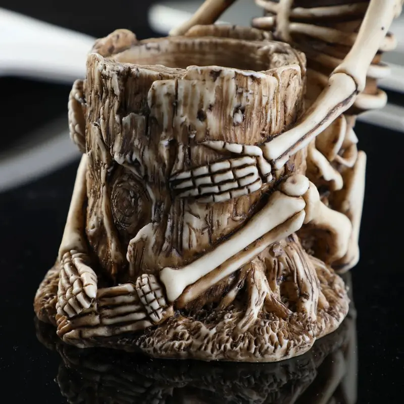 Creative Skull Multifunctional Storage Rack Desk Storage Pen Holder Resin Cosmetics Storage Halloween Gift Home Decor Supplies