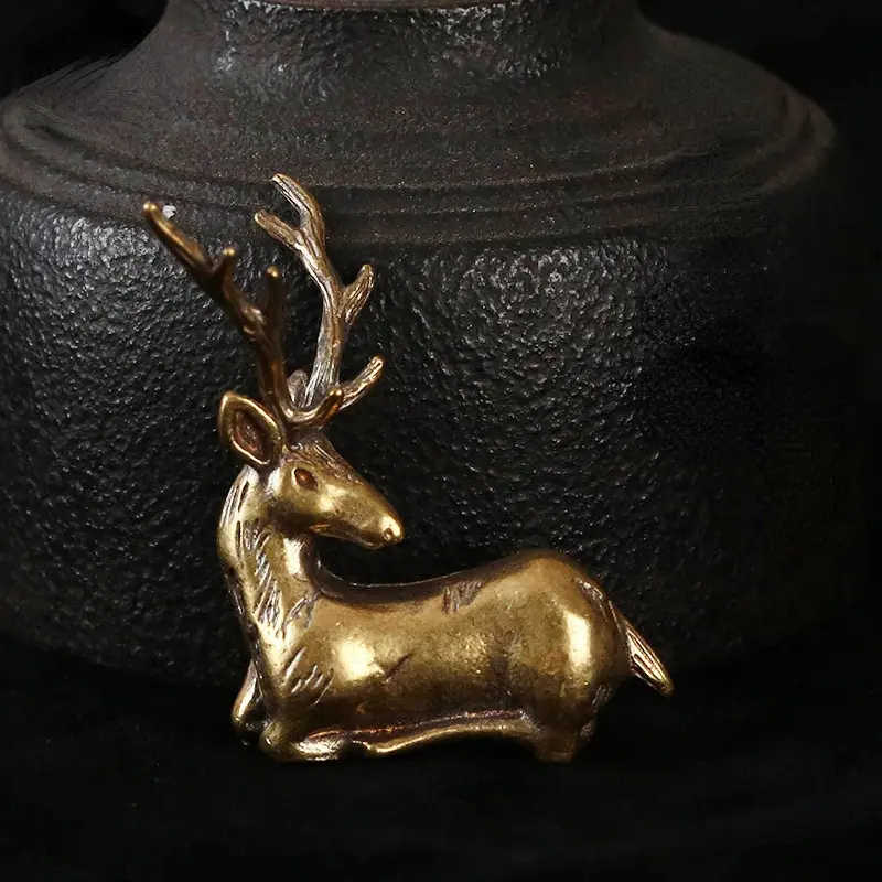 Retro Brass Christmas Elk Miniature Figurine Festival Decoration Accessories Mini Reindeer Statue Desktop Ornament Modern Decors