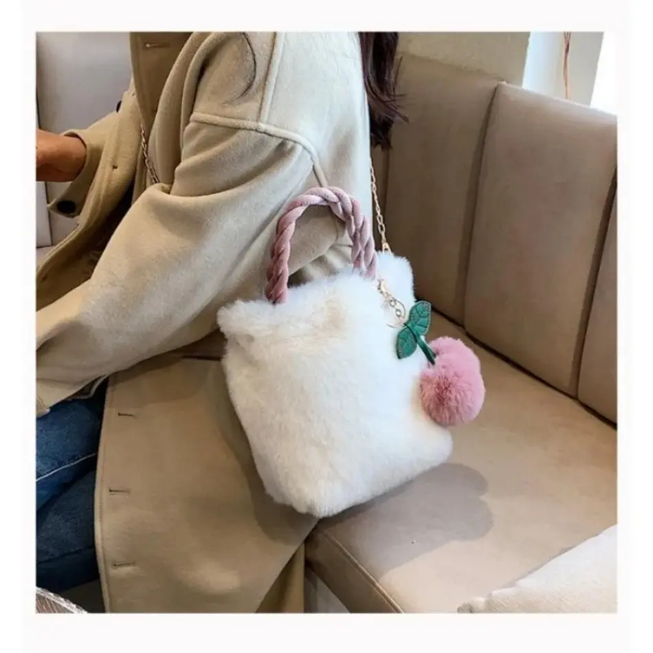 1 Pcs Fashion Small Furry Handbags For Women Bag Plush Tote Bag Clutch Bolso Mujer Purses Wholesale Cute Purse Fashion Lady Bag