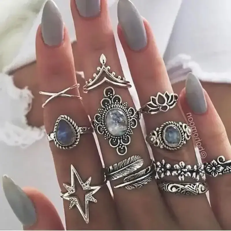 Beautiful Retro Diamond Studded Carved Gemstone Ring Set Fashionable Wedding Ring Women's Sexy Elegant Jewelry Rings Wholesale