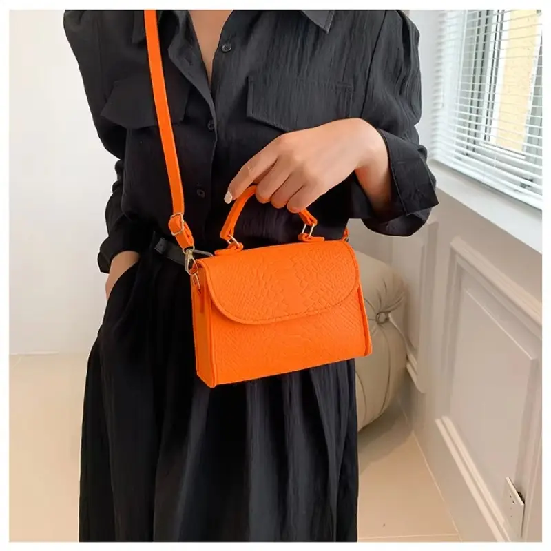 Simple Western Style Lightweight Small Bag Felt Bag Women's Summer Fashion Crocodile Pattern Single Shoulder Crossbody Bag