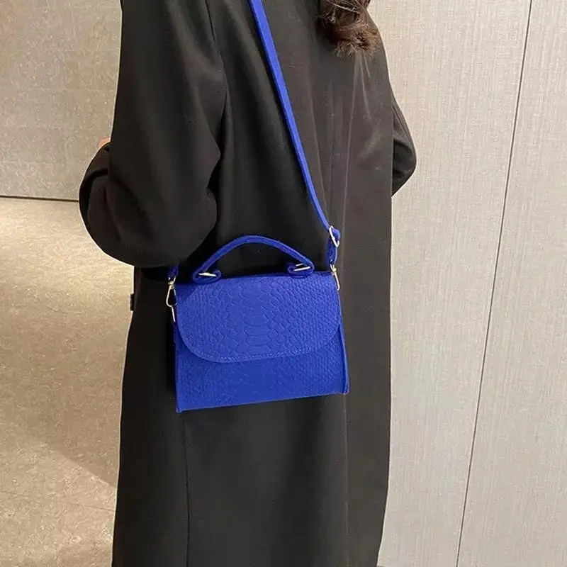 Simple Western Style Lightweight Small Bag Felt Bag Women's Summer Fashion Crocodile Pattern Single Shoulder Crossbody Bag