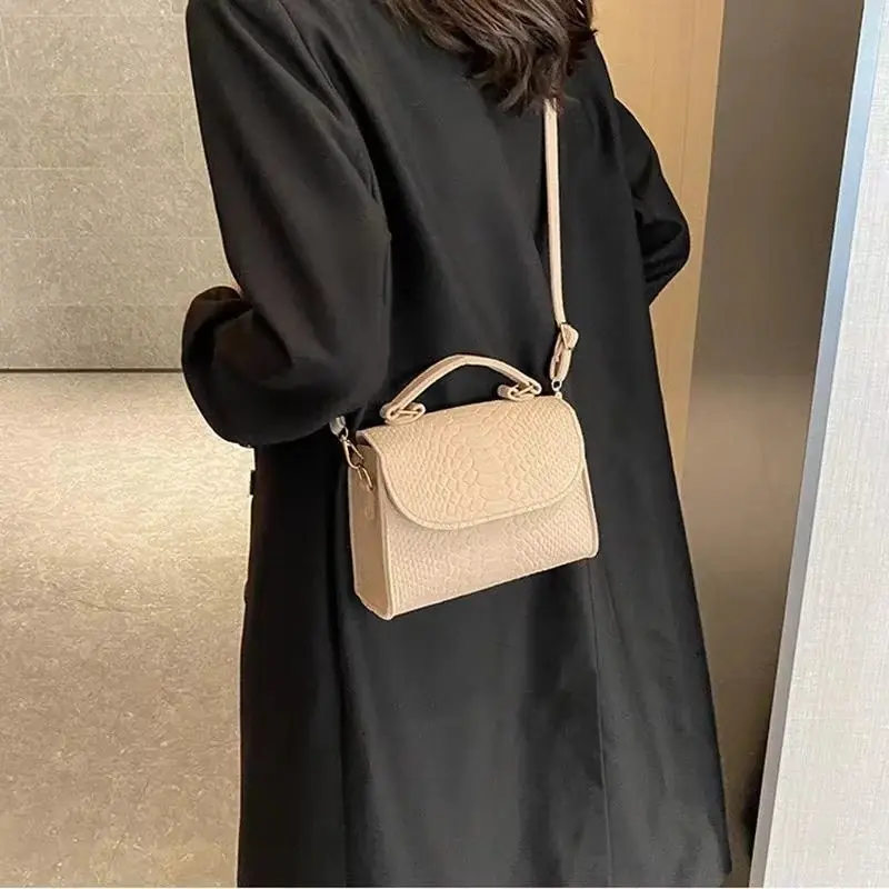 Simple Western Style Lightweight Small Bag Felt Bag Women's Summer Fashion Crocodile Pattern Single Shoulder Crossbody Bag