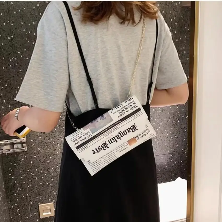 Retro Creative Newspaper Design Women Bag Temperament Chain Style Lady Package Pretty Versatile Gift Packet Famale Commuting Bag