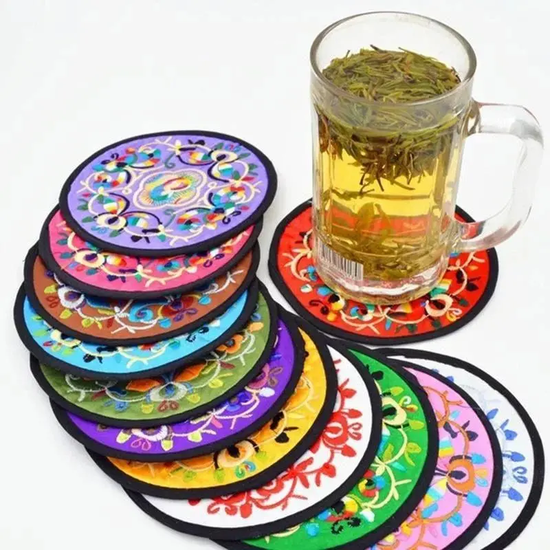 4 Pcs/set Embroidery Cloth Table Decoration Chinese Style Protective Mat Kitchen Coaster Coffee Cup Pads Placemat Color Random
