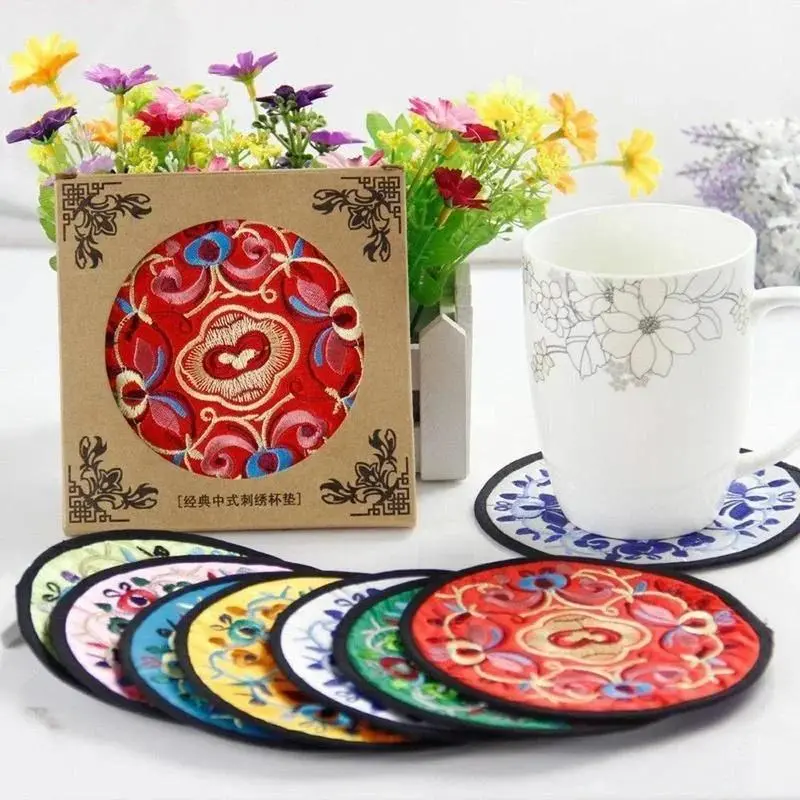 4 Pcs/set Embroidery Cloth Table Decoration Chinese Style Protective Mat Kitchen Coaster Coffee Cup Pads Placemat Color Random