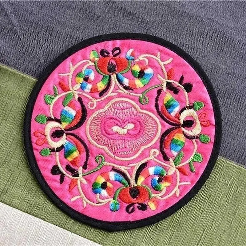 4 Pcs/set Embroidery Cloth Table Decoration Chinese Style Protective Mat Kitchen Coaster Coffee Cup Pads Placemat Color Random