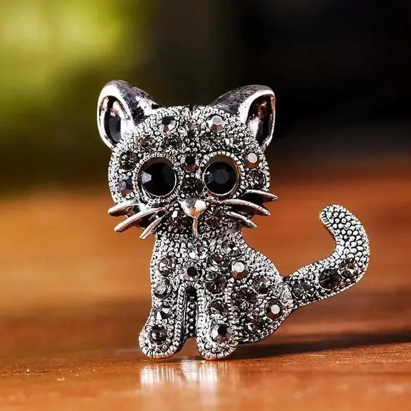 Creative Lovely Small Cat Brooches Pin Up Famale Jewelry Suitable Lady Suit Jacket Hats Clips Antique Silver Jewelry Home Decor