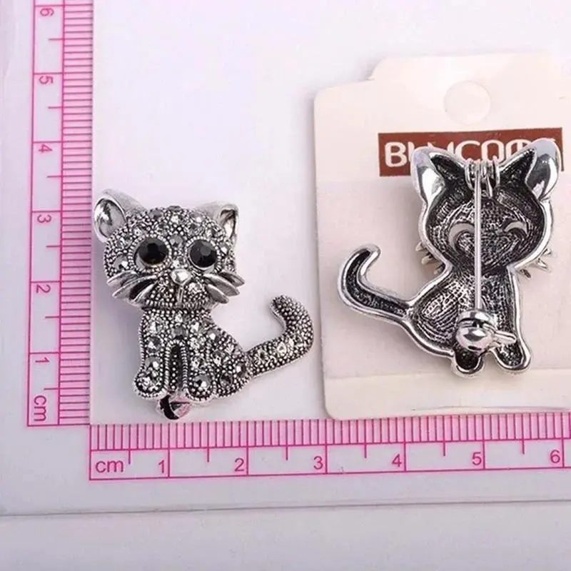 Creative Lovely Small Cat Brooches Pin Up Famale Jewelry Suitable Lady Suit Jacket Hats Clips Antique Silver Jewelry Home Decor