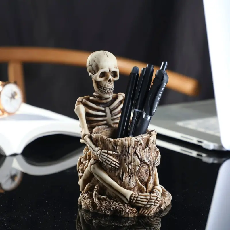 Creative Skull Multifunctional Storage Rack Desk Storage Pen Holder Resin Cosmetics Storage Halloween Gift