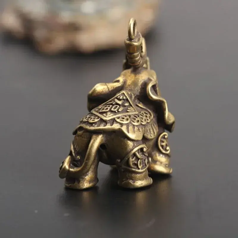 Vintage Brass Auspicious Elephant Pendant Keychain Metal Animal Keychain