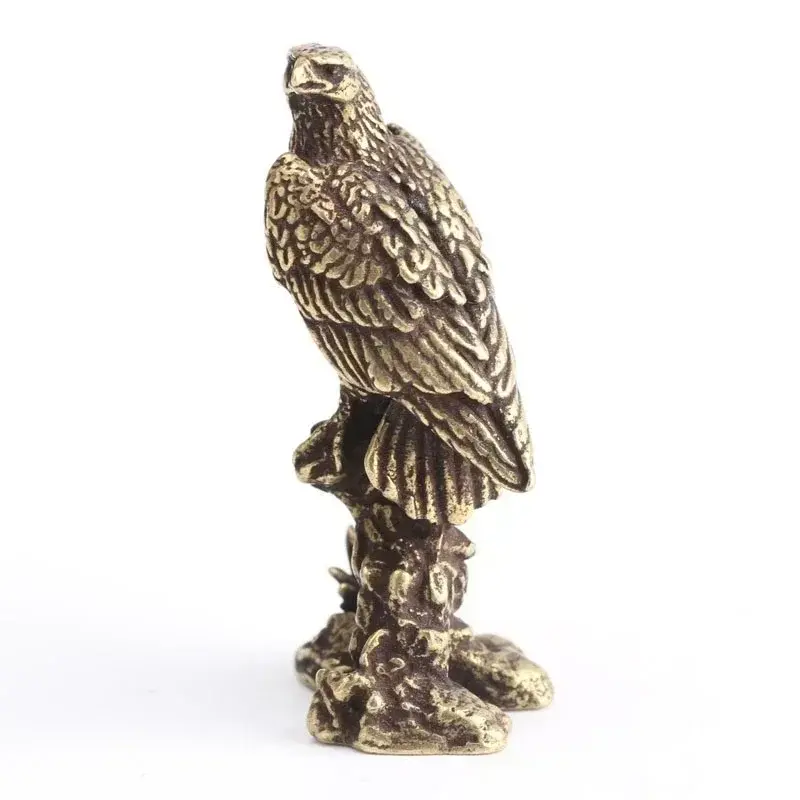Small Creative Craft Eagle Statue Miniature Sculpture Retro Copper Bird Statue Suitable for Indoor Home Office Desk Decoration