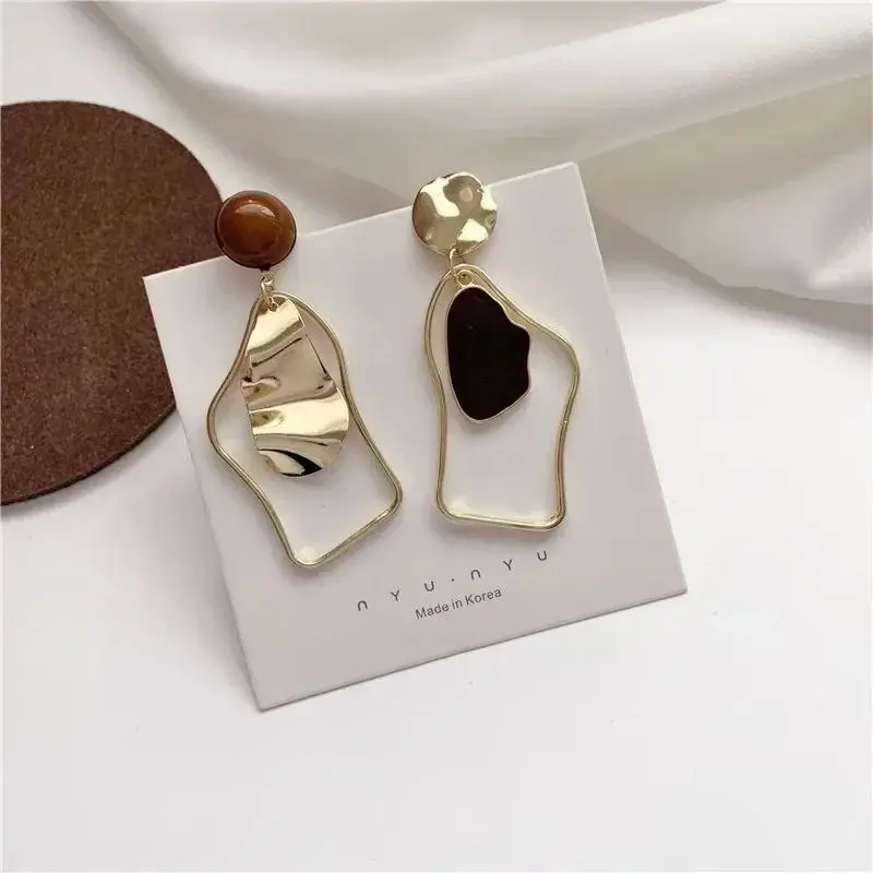 Women Metal Irregular Drop Earrings Geometric Statement Earrings Fashion Jewelry Wedding Accessories Suitable Lady Decor Earings