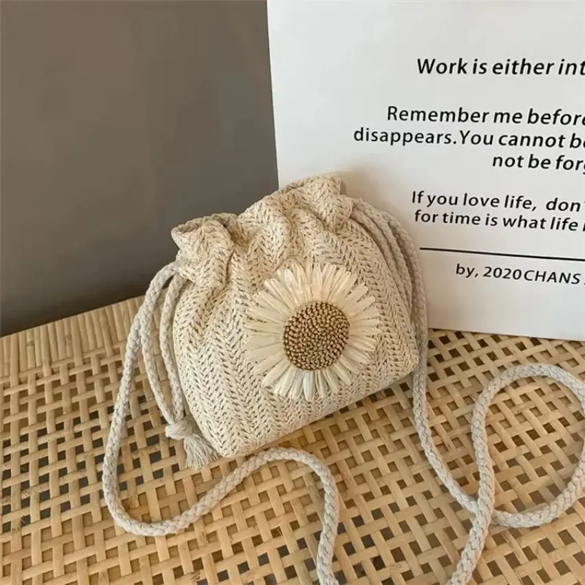 1 Pcs Summer New Fashion Design Flowers Woven Women Bag Pretty Ladies Solid Color Mesh Lady Versatile Crossbody Small Bag