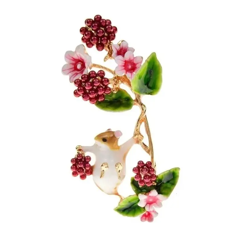 Cute Diamond Studded Little Mouse Brooch Creative Mouse Grape Picking Design Brooch Women's Fashionable Animal Jewelry Broochs