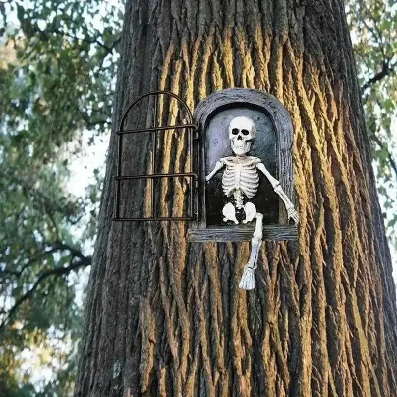 1 Pcs Halloween Garden Trees Outdoor Decoration Window Skeleton People Horror Sculpture Resin Hanger Crafts Garden Accessories