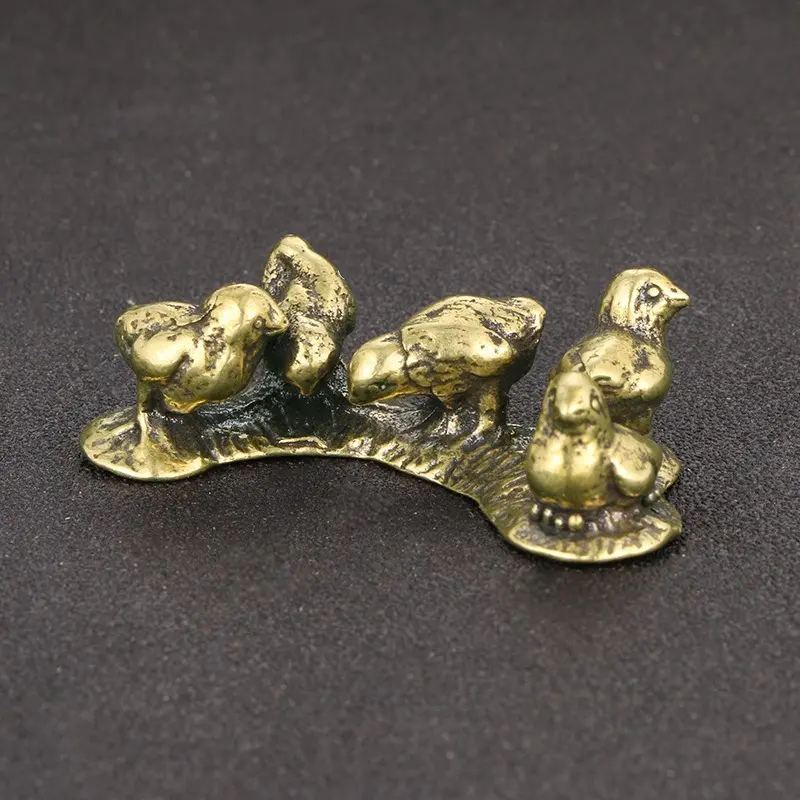 Creative Design Chicken Eating Rice Brass Ornament Cute Rural Animal Handicrafts Retro Desk Chicken Tea Pet Home Decor Wholesale