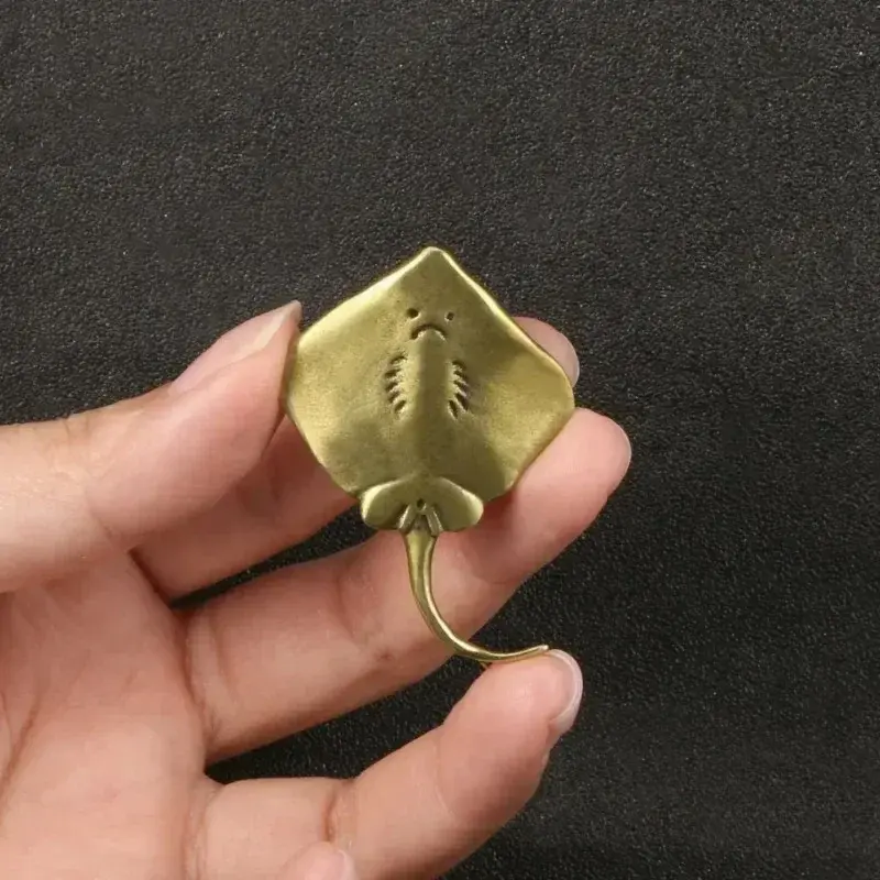324