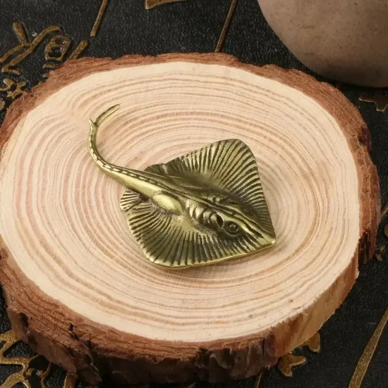 Creative Crafts Home Decoration Brass Devil Fish Small Accessories Ocean Manta Ray Animal Tea Pet Desk Decor Copper Figurines